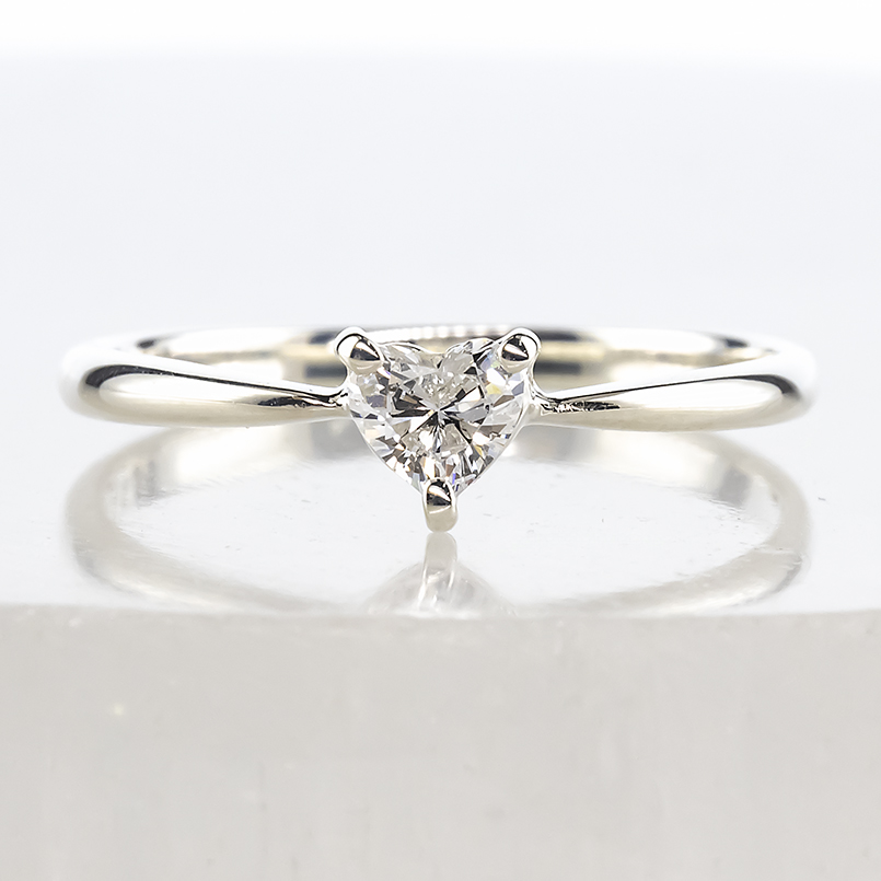 プラチナ リング ダイヤモンド ハート 0.2ct VSクラス レディース pt900 指輪 ダイヤ ピンキーリング 婚約指輪 シンプル  人気 おしゃれ 送料無料 セール saleの画像
