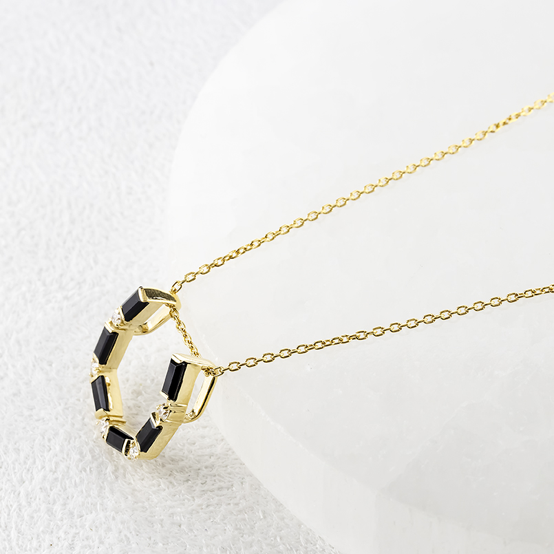 18金 ネックレス 馬蹄 ダイヤモンド オニキス ペンダントトップ メンズ 大ぶり ゴールド 18k 蹄鉄 ホースシュー シンプル 人気 おしゃれ 送料無料 セール saleの画像
