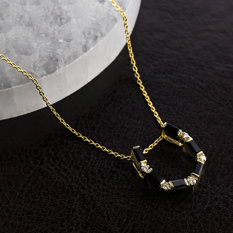 18金 ネックレス 馬蹄 ダイヤモンド オニキス ペンダントトップ メンズ 大ぶり ゴールド 18k 蹄鉄 ホースシュー シンプル 人気 おしゃれ 送料無料 セール saleの画像