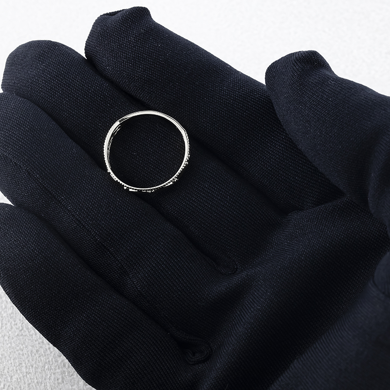 プラチナ リング レディース pt900 細め 指輪 普段使い 透かし ミル打ち ピンキーリング 婚約指輪 シンプル おしゃれ 人気 ストレート 送料無料 セール saleの画像