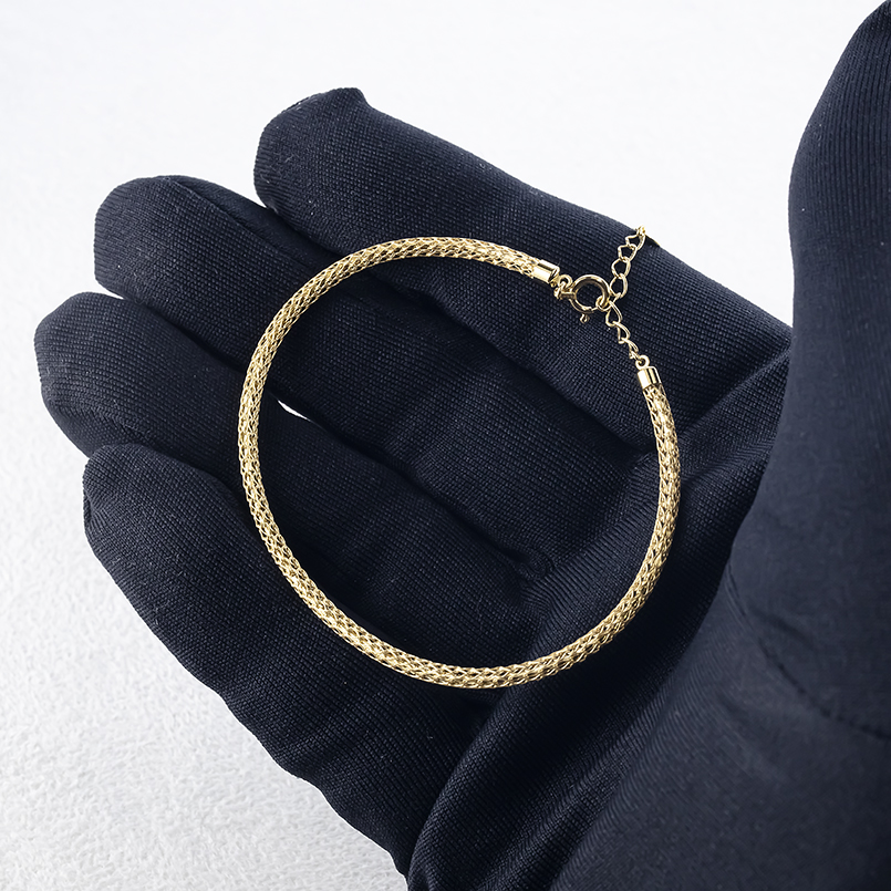 18金 ブレスレット バングル レディース 形状記憶 ゴールド 18k 太め イエローゴールドk18 シンプル おしゃれ 人気 あすつく 送料無料 セール saleの画像