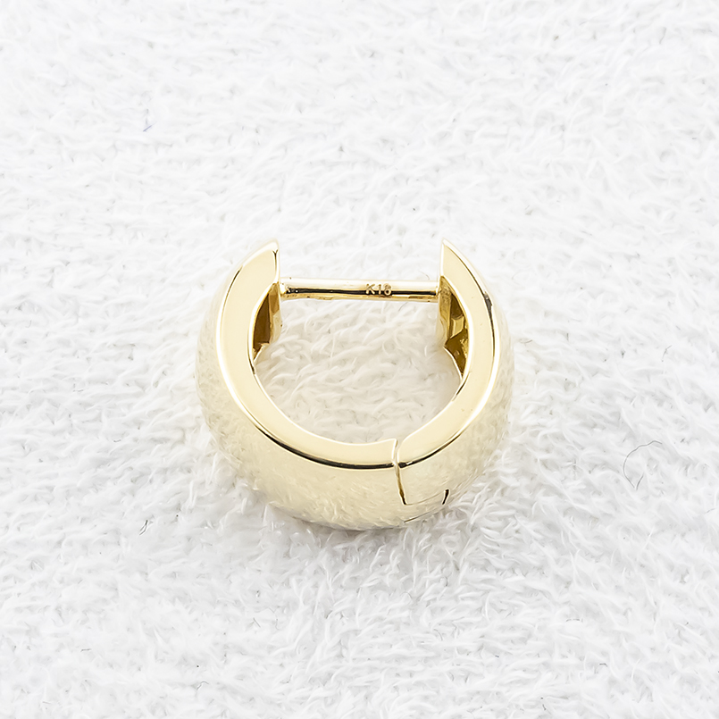 18金 フープピアス 片耳 レディース 幅広 太め 中折れ式 ゴールド 18k ピアス イエローゴールドk18 シンプル 人気 おしゃれ あすつく 送料無料 セールの画像