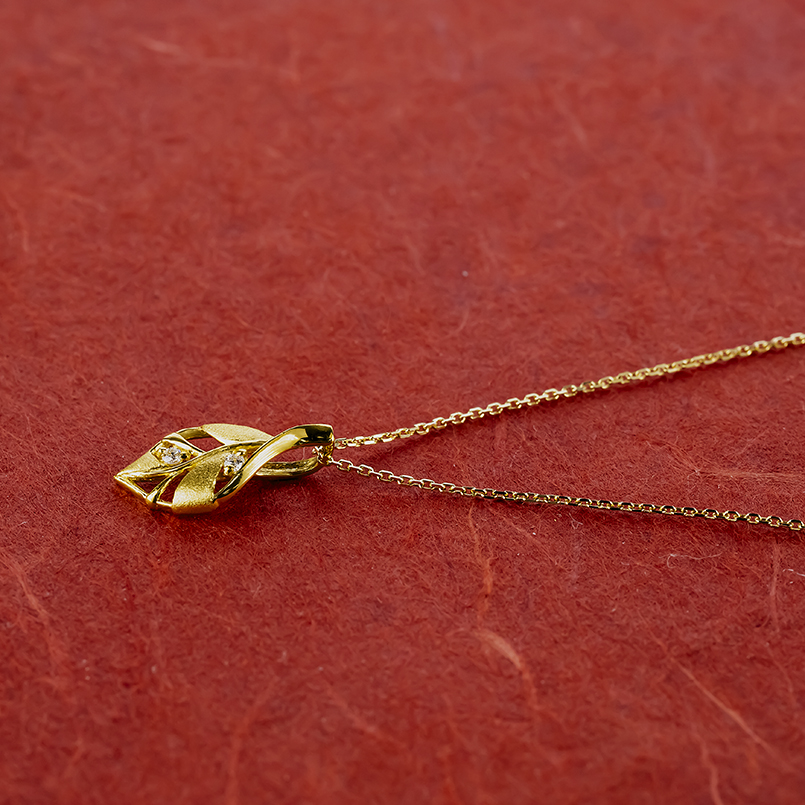24金 リーフ ネックレス トップ 純金 造幣局検定刻印 ダイヤモンド ペンダントトップ レディース 金 ゴールド 24k 葉 シンプル あすつく 送料無料 セール saleの画像