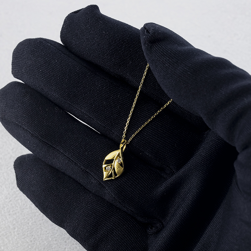 24金 リーフ ネックレス トップ 純金 造幣局検定刻印 ダイヤモンド ペンダントトップ レディース 金 ゴールド 24k 葉 シンプル あすつく 送料無料 セール saleの画像