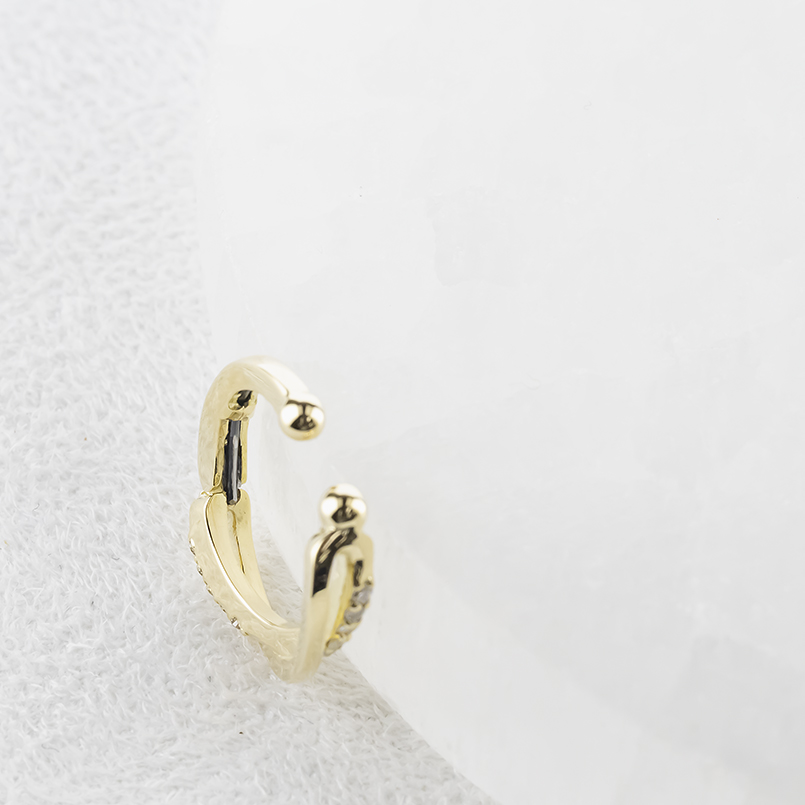 18金 イヤーカフ ダイヤモンド 中折れ式 イヤーラップ イヤークリップ 片耳 ゴールド 18k 金 シンプル おしゃれ 人気 男女兼用 あすつく 送料無料 セール saleの画像