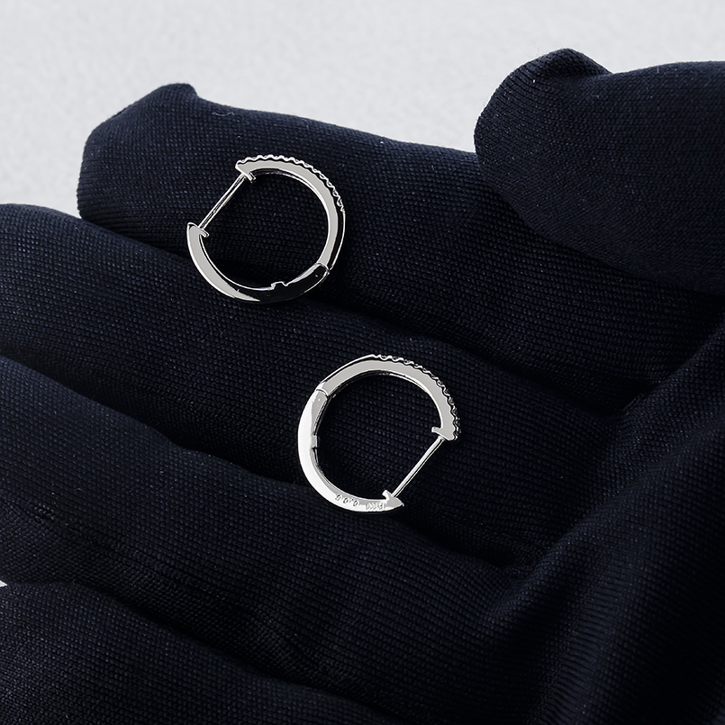 プラチナ フープピアス ダイヤモンド 0.1ct レディース 普段使い pt900 リングピアス シンプル おしゃれ 人気 あすつく 送料無料 セール saleの画像