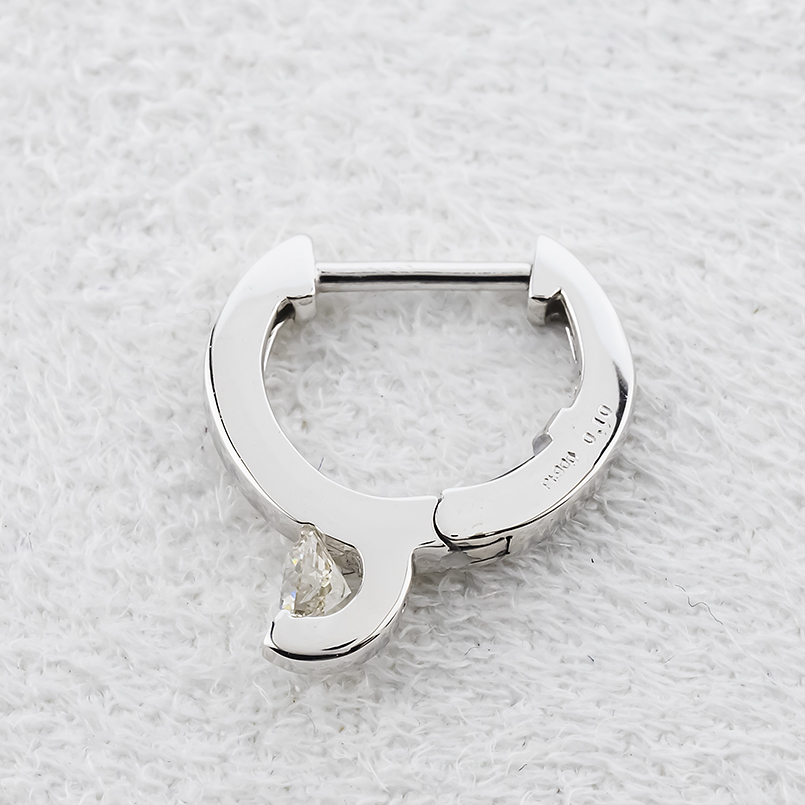 プラチナ フープピアス ダイヤモンド 0.1ct 片耳 メンズ 普段使い pt900 リングピアス シンプル おしゃれ 人気 あすつく 送料無料 セール saleの画像