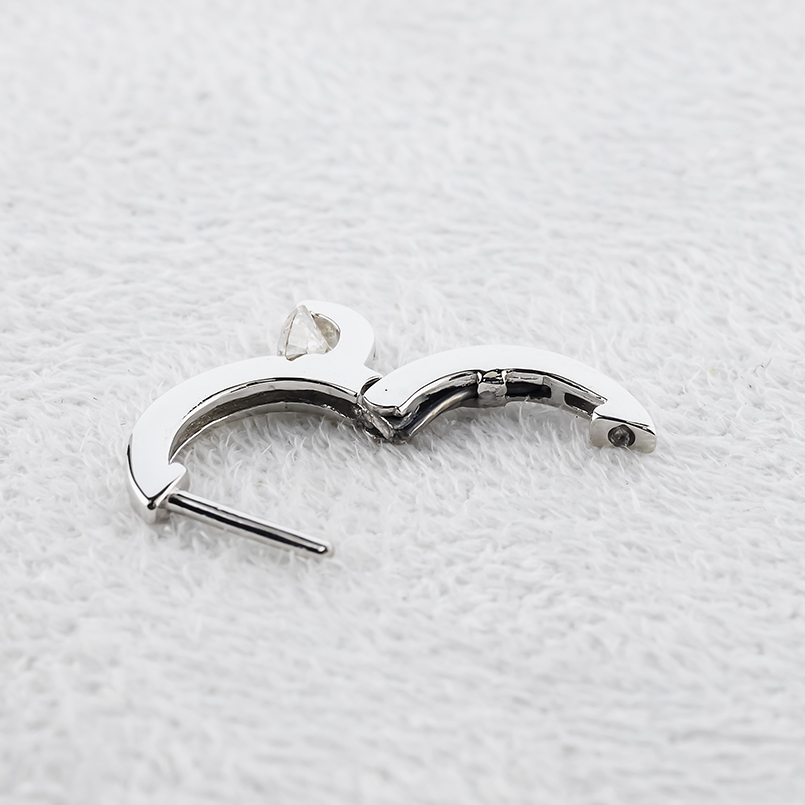 プラチナ フープピアス ダイヤモンド 0.1ct 片耳 メンズ 普段使い pt900 リングピアス シンプル おしゃれ 人気 あすつく 送料無料 セール saleの画像
