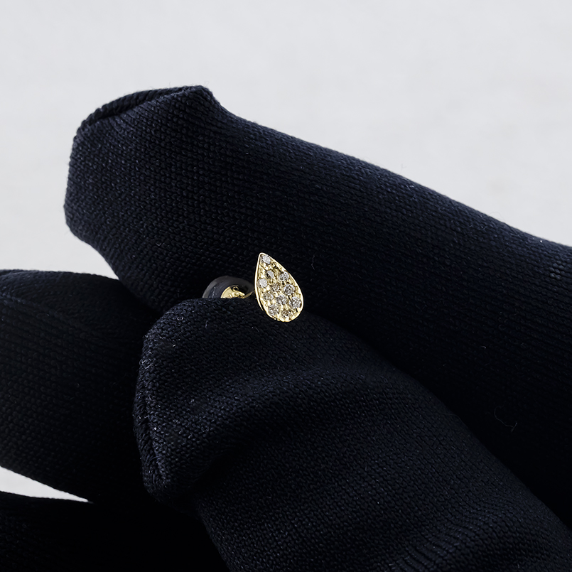 18金 ピアス ダイヤモンド 0.05ct 片耳 ドロップ ゴールド 18k イエローゴールドk18 ツユ 雫 シンプル 普段使い 人気 男女兼用 あすつく 送料無料 セール saleの画像
