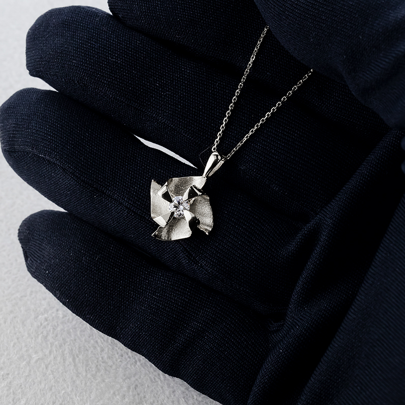 プラチナ ネックレス トップ ダイヤモンド 0.2ct 風車 ペンダントトップ ヘッド レディース 大ぶり pt900 シンプル 人気 おしゃれ 送料無料 セール saleの画像