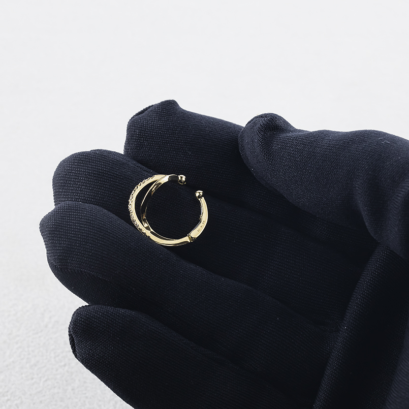 18金 イヤーカフ ダイヤモンド 中折れ式 レディース 片耳 2連クロス ゴールド 18k イヤーラップ イヤークリップ シンプル 人気 あすつく 送料無料 セール saleの画像