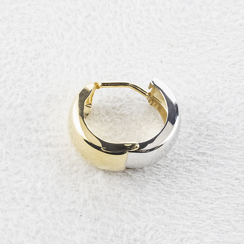 18金 フープピアス 片耳 レディース 中折れ式 幅広 大ぶり コンビ リバーシブル ゴールド 18k ピアス イエロー ホワイト 地金 あすつく 送料無料 セール saleの画像
