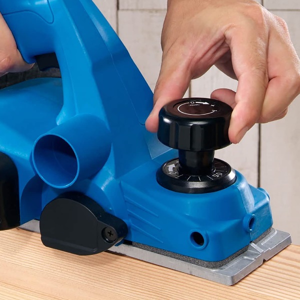 RYOBI  カンナ KYOCERA（京セラ） 電気カンナ リョービ RYOBI カンナ 面取り 電動