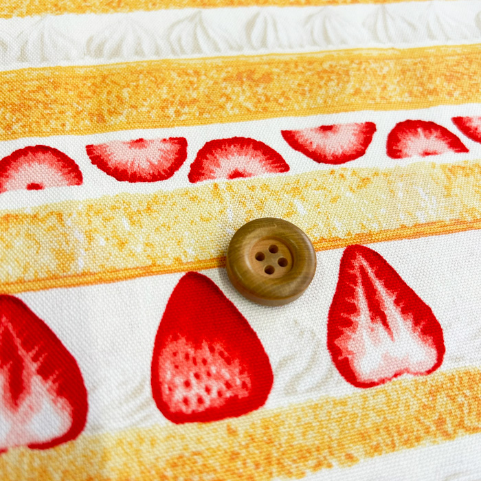 いちごショートケーキ柄オックス生地/ショートケーキのボーダー