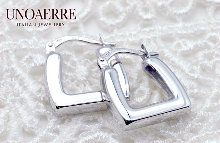 ウノアエレ　ピアス　ホワイトゴールド　スクエアデザインunoaerre UNOAERRE K18ホワイトゴールドデザインフープピアス 29460 | UNOAERRE