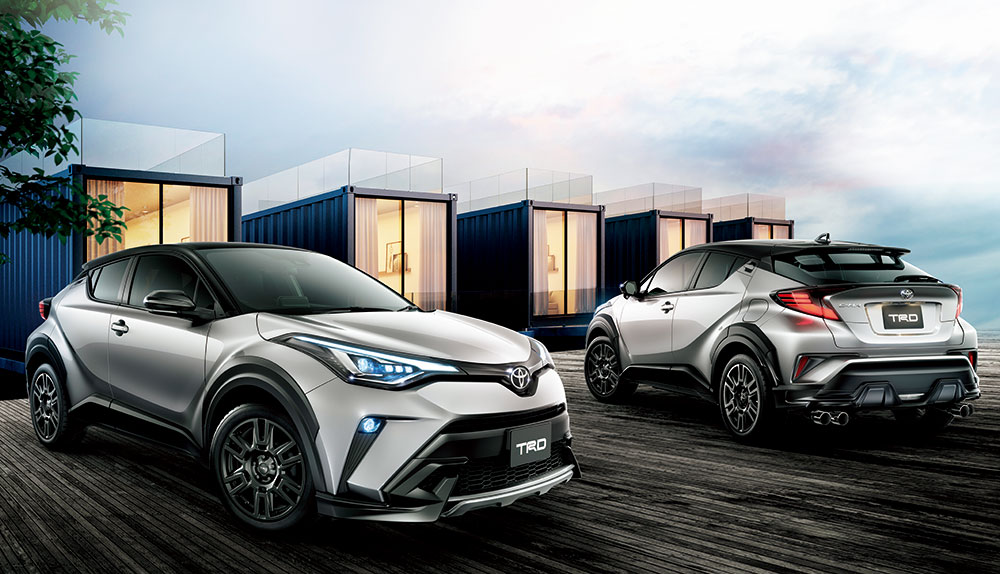 TRD マッドフラップ レッド C-HR NGX10 NGX50 ZYX11 R1.10〜R5.7