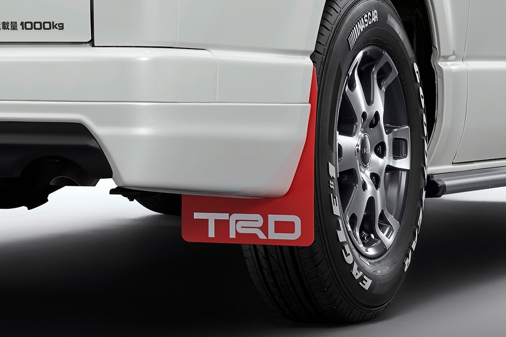 TRD マッドフラップ レッド ハイエースバン 200系 H25.11〜R7.1