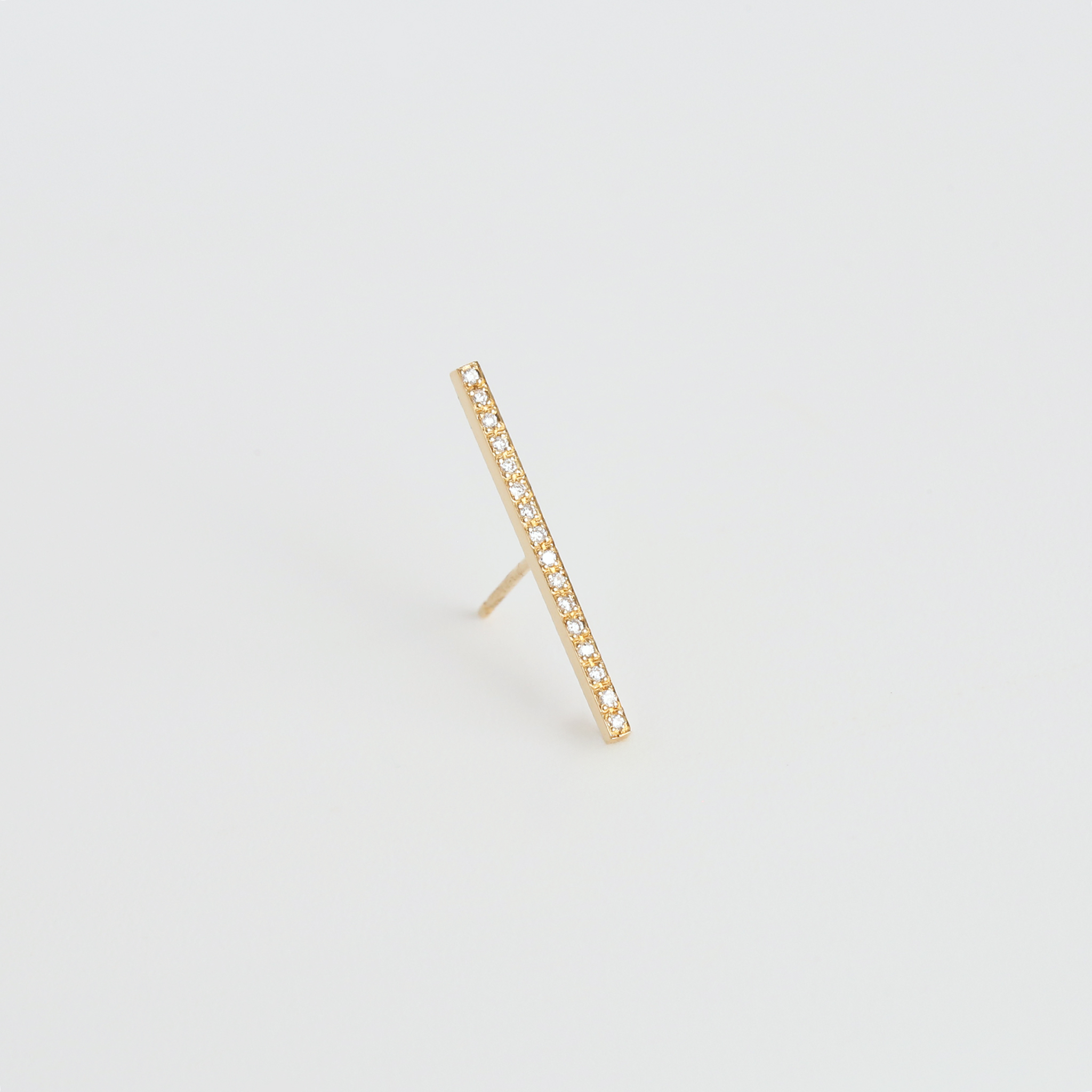 Avaron（アヴァロン） ダイヤモンド バー ピアス レディース k18 k10