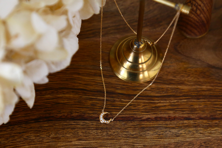 Avaron（アヴァロン） 三日月 ダイヤモンド ネックレス K10 K18 Pt900