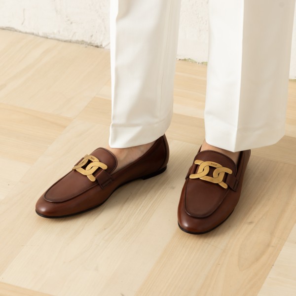 トッズ ローファー ケイト KATE フラットシューズ レザー 靴 メタルチェーン レディース TODS XXW79A0DD00 NF5の画像