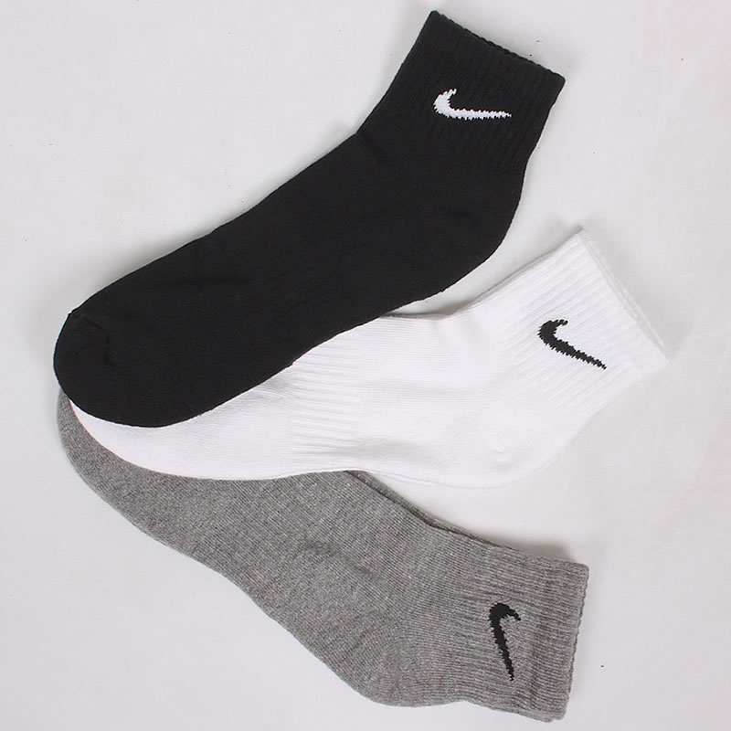 NIKE（ナイキ） 【Mサイズ 23〜25cm】NIKE エブリデイ クッション