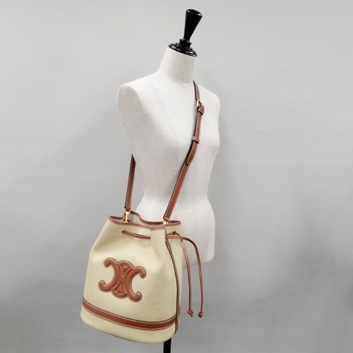 CELINE トリオンフ キャンバス 巾着 ショルダーバッグ CELINE（セリーヌ） バッグ トリオンフ 巾着 ショルダーバッグ