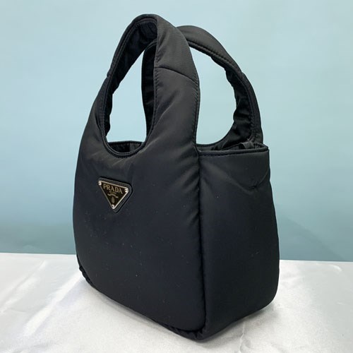 PRADA（プラダ） ソフト Re-Nylonパデッド ミニバッグ レディース 