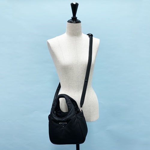 PRADA（プラダ） ソフト Re-Nylonパデッド ミニバッグ レディース 