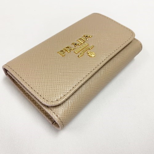 PRADA ベージュ ケース プラダ PRADA キーケース サフィアーノ トライアングルロゴ ベージュ