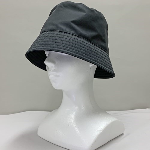 PRADA（プラダ） Re-Nylon バケットハット メンズ レディース ブラック