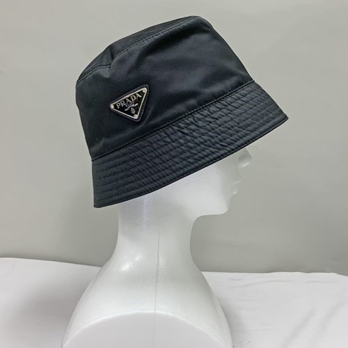 PRADA（プラダ） 【爆買】プラダ Re-Nylon バケットハット メンズ