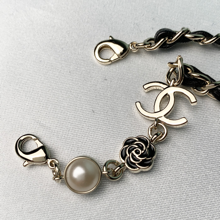 【訳あり】 CHANEL シェイプ サングラス チェーン付き 5210Q CHANEL 【訳あり】シャネル サングラス チェーン付き スクエア