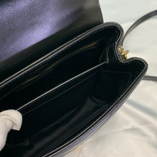 【SAINT LAURENT】LOULOU TOY キルティング ショルダーバッグ SAINT LAURENT Loulou Toy キルティングレザー ショルダーバッグ