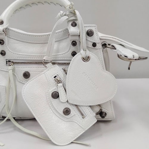 BALENCIAGA ホワイトショルダーバッグ　フォンケース　ショッパー バレンシアガ/ショルダーバッグ/ショッピングフォンホルダー/白