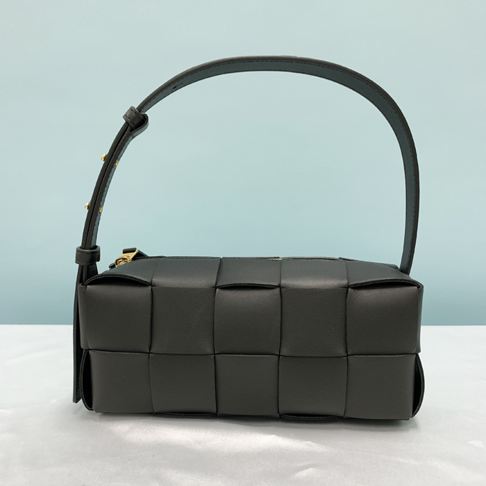 BOTTEGA VENETA（ボッテガ・ヴェネタ） 爆買 ポシェット スモール