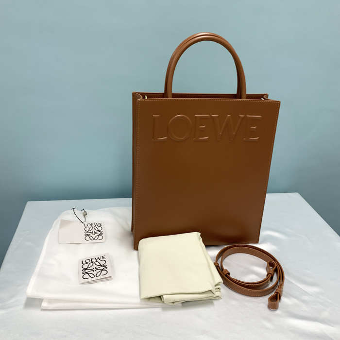 LOEWE（ロエベ） 【爆買】【訳あり】ロエベ スリークカーフ 