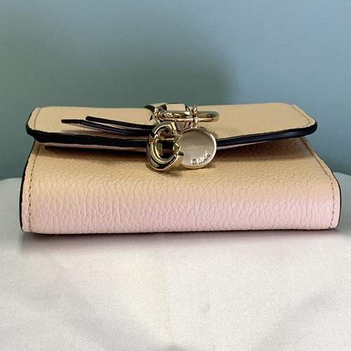Chloe（クロエ） 財布 三つ折り ALPHABET ウォレット レディース