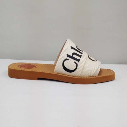 Chloe（クロエ） 靴 サンダル キャンバス製“Woody”フラットミュール