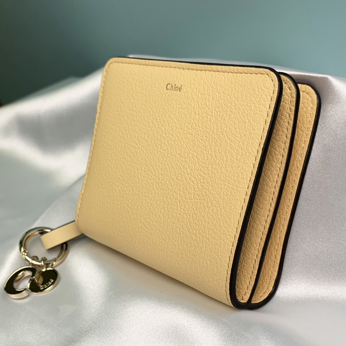 Chloe（クロエ） 【母の日】クロエ 折り財布 ALPHABET 二つ折り財布