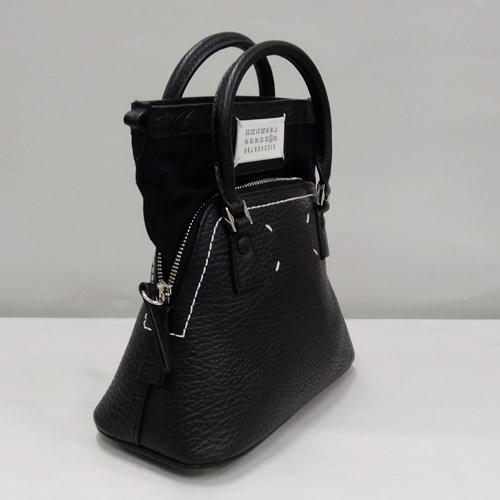 メゾンマルジェラ ショルダーバッグ レザー 5AC Classiqueマイクロ バッグ レディース ブラック S56WG0081P4455 MAISON MARGIELA | Maison Margiela | 02