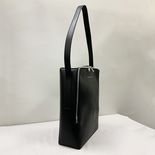 【爆買】【訳あり(1)】 Curved shopping bag  レディース ブラック SB5WC0005P1245 MM6 MAISON MARGIELAの画像