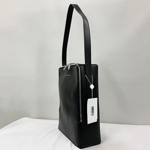 【爆買】【訳あり(1)】 Curved shopping bag  レディース ブラック SB5WC0005P1245 MM6 MAISON MARGIELAの画像