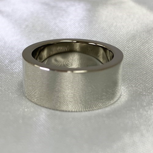 エムエムシックス メゾン・マルジェラ ロゴリング シンプル レディース シルバー SM6UQ0036SV0186 MM6 MAISON MARGIELAの画像