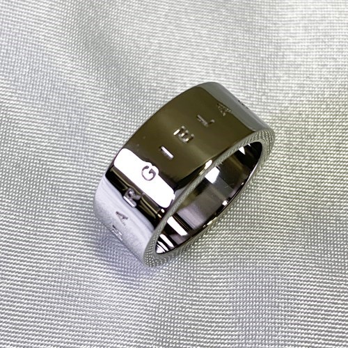 エムエムシックス メゾン・マルジェラ ロゴリング シンプル レディース シルバー SM6UQ0036SV0186 MM6 MAISON MARGIELAの画像