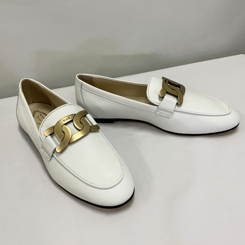 TOD'S レディースローファー（色：ホワイト系）｜シューズ