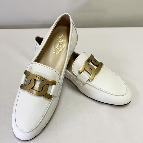 TOD'S レディースローファー（色：ホワイト系）｜シューズ