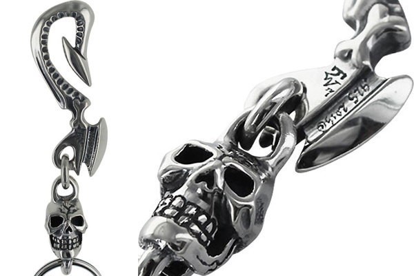 Travis Walker（トラヴィスワーカー） ミディアムフックスカルシルバー