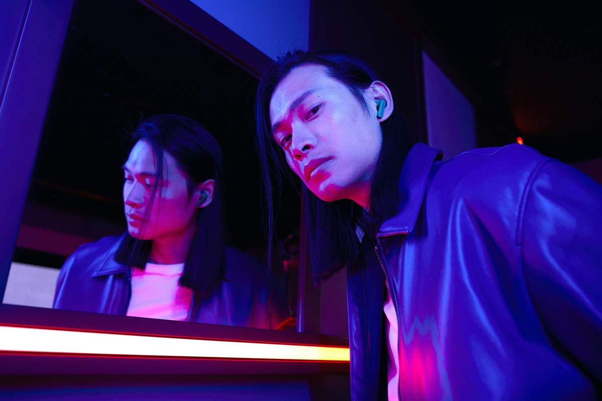 Urbanista（アーバニスタ） コンビニ受取可 フルワイヤレスイヤホン