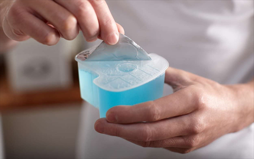 Philips（フィリップス） 9000シリーズ用クリーニング液 JC302／51 : B