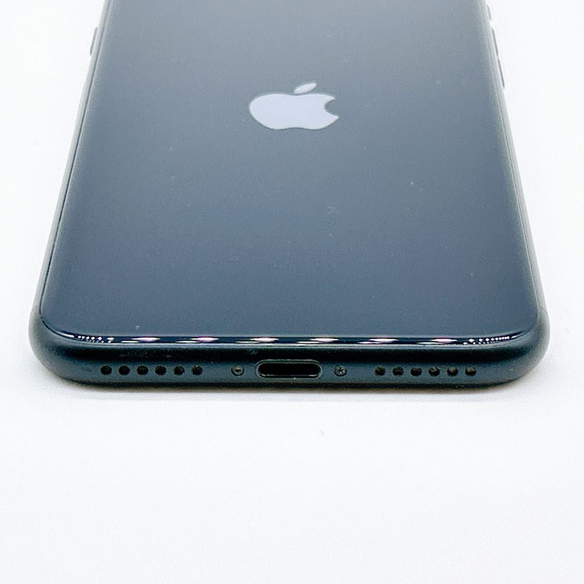 【中古A美品】iPhoneSE 第３世代 64GB SIMフリー 新品バッテリー１００％ | iPhone SE（第3世代） | 06
